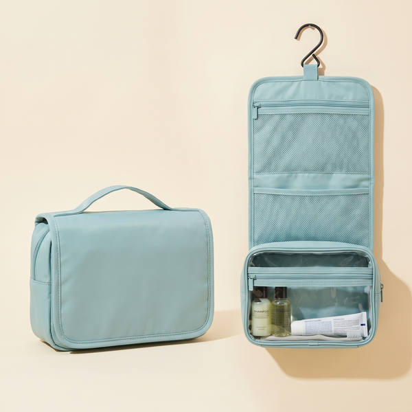 voyaglow Hanging Wash Bag